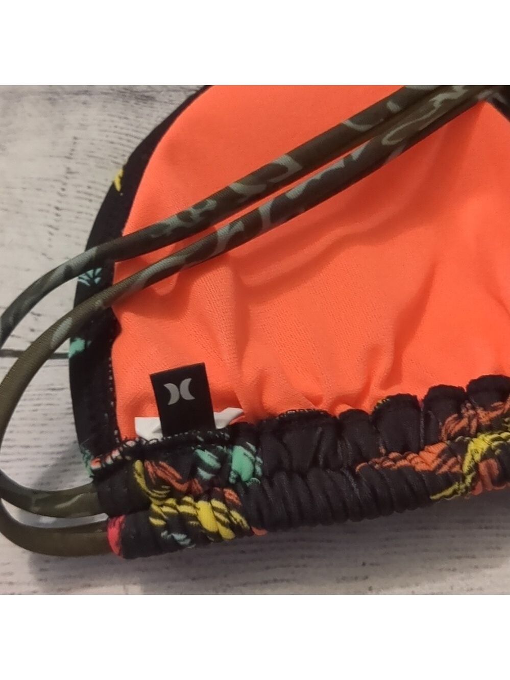 Hurley bikini size small ? - Picture 4 of 5